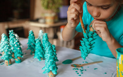 Inexpensive Holiday Crafts for Military Families