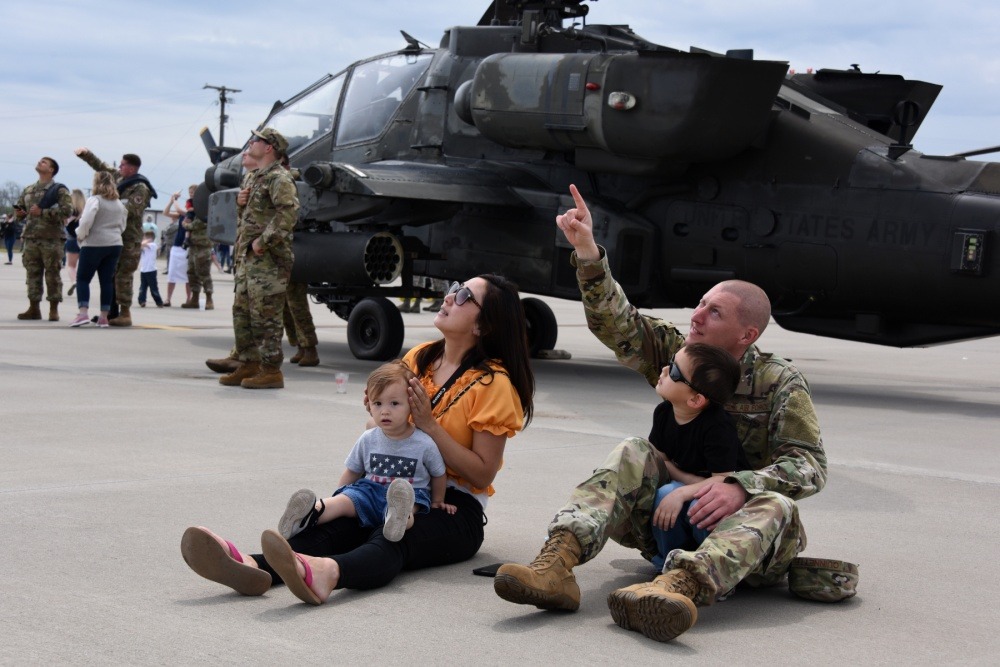 Elmo with a military family 550px